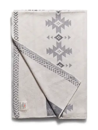 Doug Good Feather Adirondack Blanket - Ivory North Star